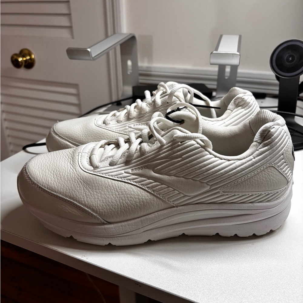 Brooks Addiction Walker 2
